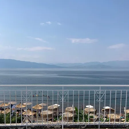 Comfortable Waterfront بيت للعطل باراليا راشون