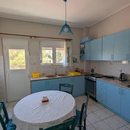 Comfortable Waterfront بيت للعطل باراليا راشون
