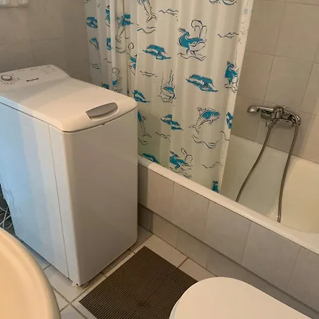 Comfortable Waterfront بيت للعطل باراليا راشون